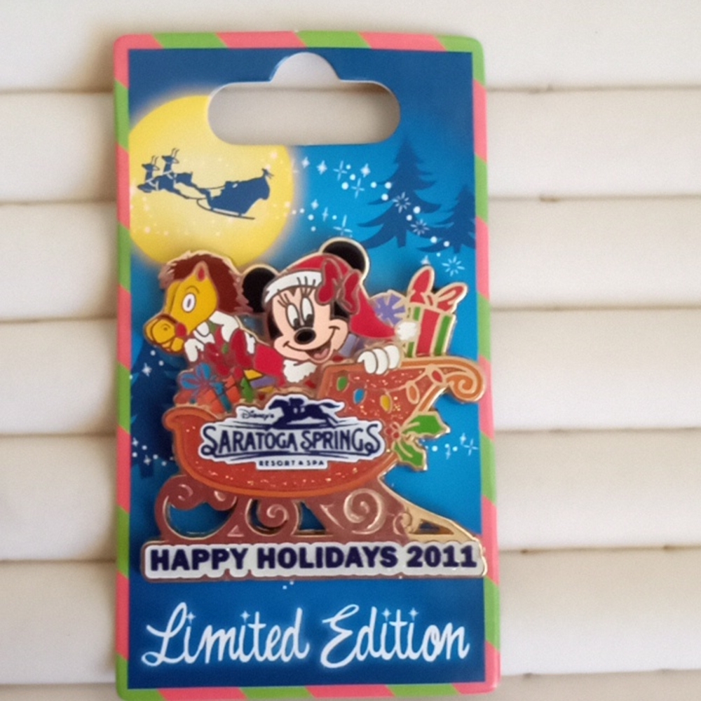 DISNEY LE SARATOGA SPRINGS RESORT & SPA HAPPY HOLIDAYS 2011 - Picture 5 of 6